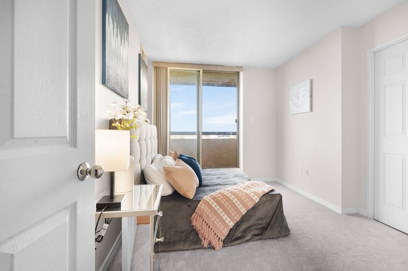 Fletcher’s Creek South, Brampton: second bedroom