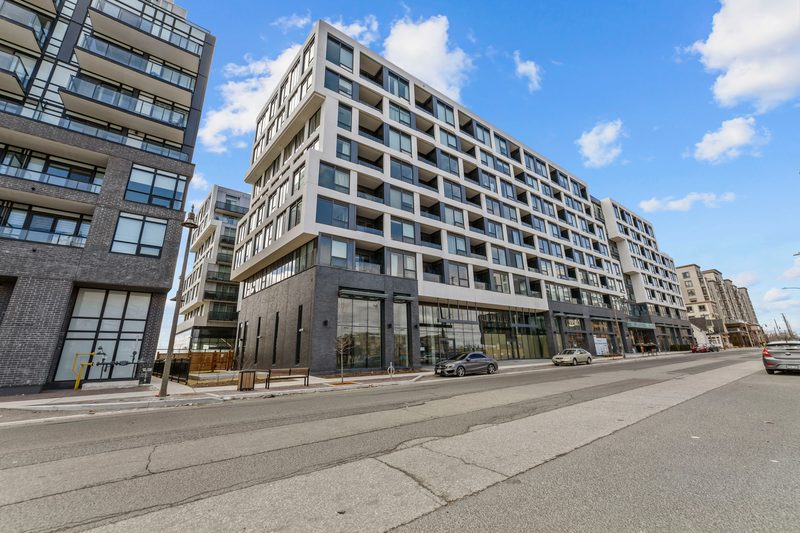 2450 Old Bronte Road, Unit 424, Oakville: the building exterior