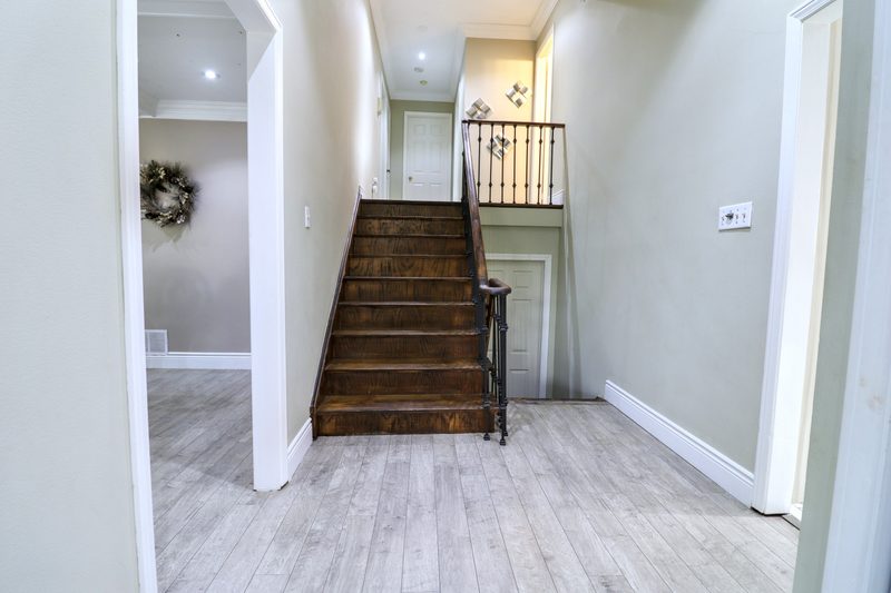 28 Poinsettia Place, Brampton: photo 03